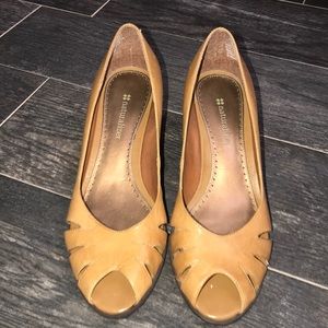 Naturalizer Kitten Heel
